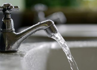 Come ripristinare il filtro rompigetto del rubinetto intasato dal calcare