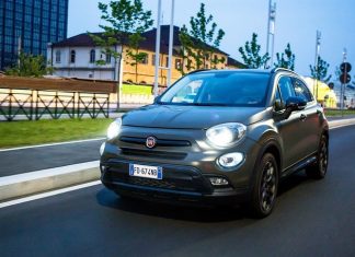 Che tipo di lampadine anabbaglianti monta la Fiat 500L?